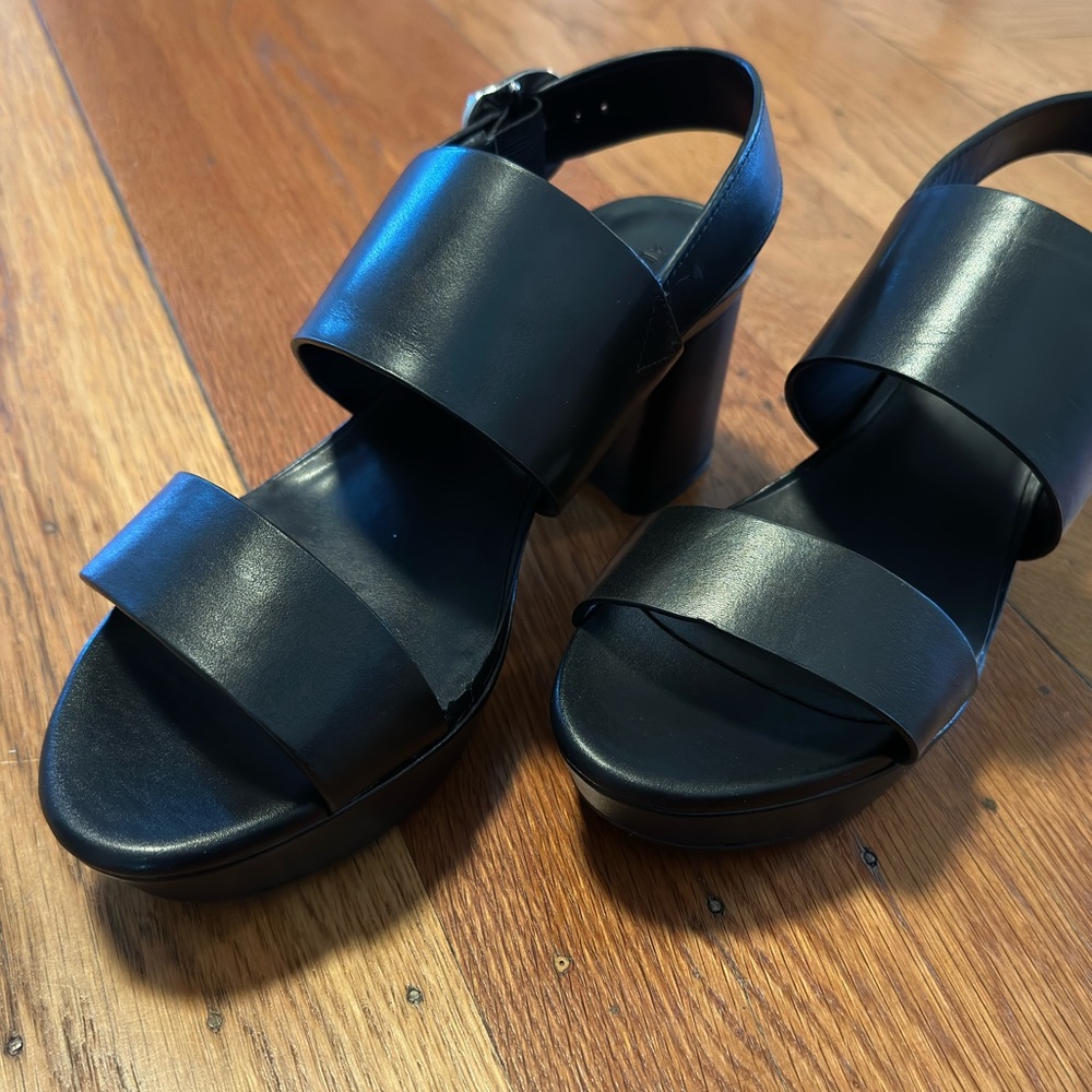 Aerosoles Camera platform sandals - size 8.5 unworn